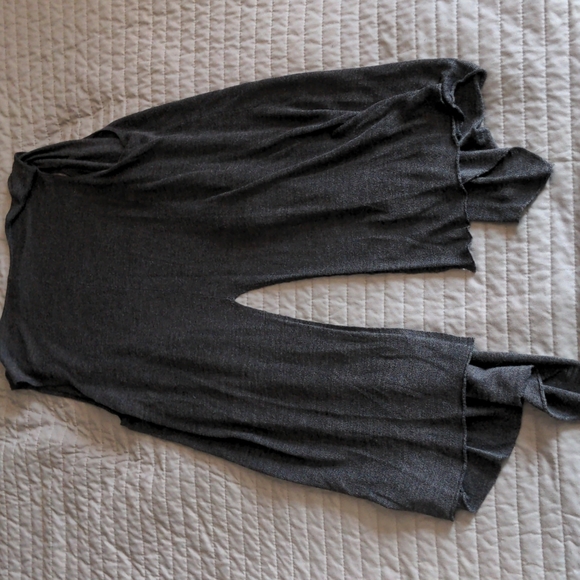 Torrid Gray Soft Split Back Tunic Knit Drape Vest Sweater Top, size 0x - Picture 6 of 8